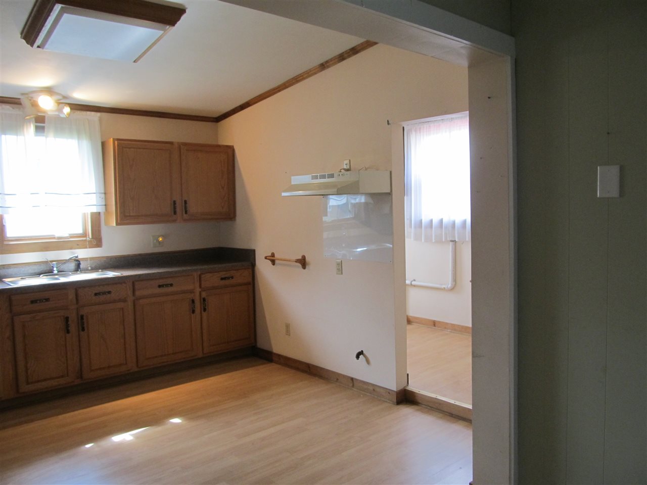 527 Studebaker Street Decatur, IN 46733 - Photo 3 of 14