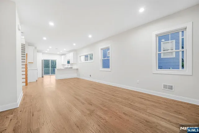 $749,000 | 18 Birdie Lane, Boonton, NJ 07005