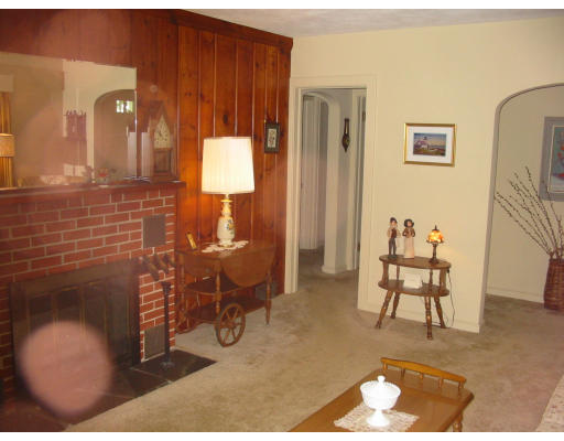 2 Ranch Avenue Easthampton, MA 01027 - Photo 7 of 10 Gallery Image 7