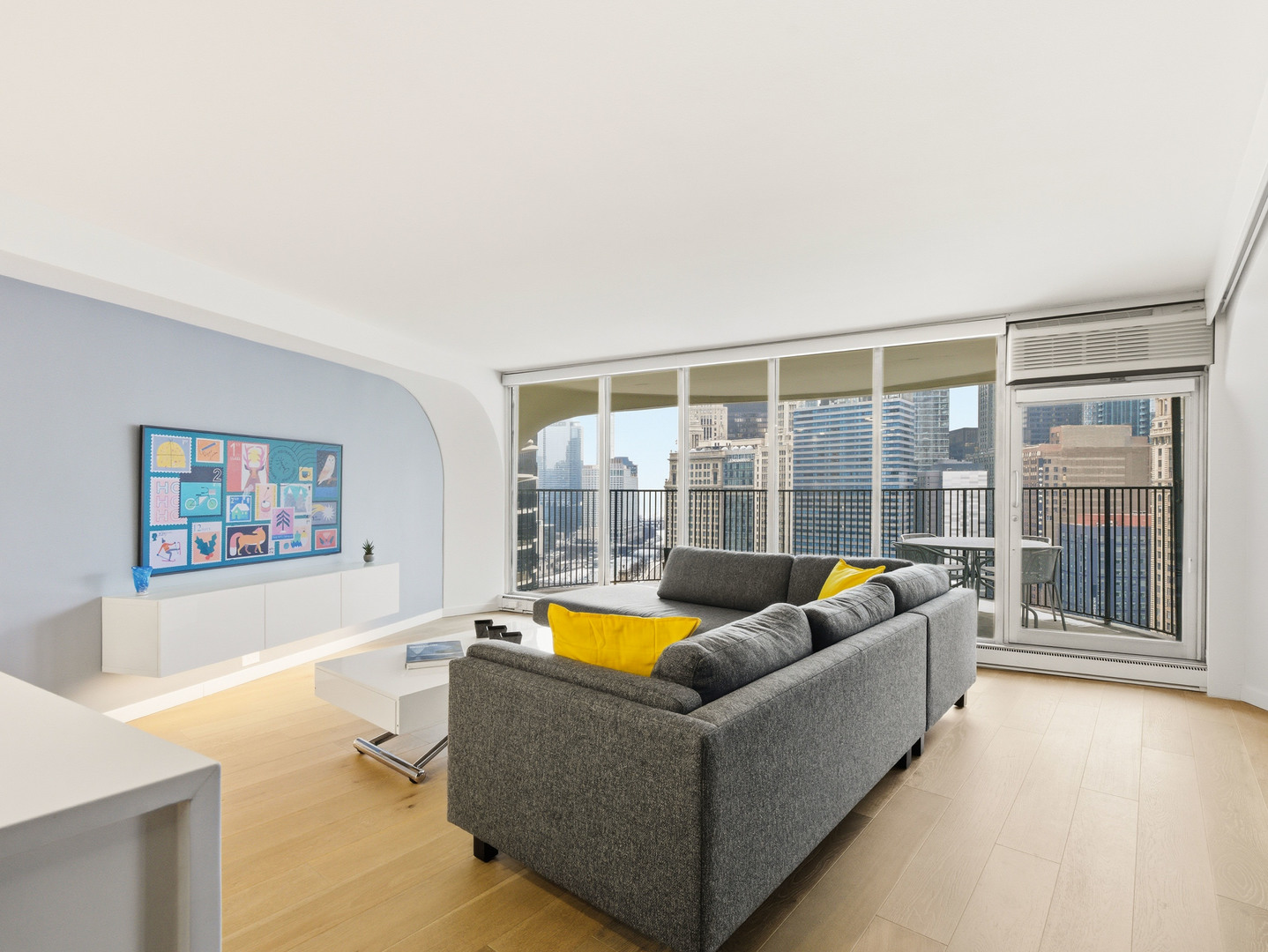 300 North State Street, Unit 2409 Chicago, IL 60654 - Photo 2 of 31