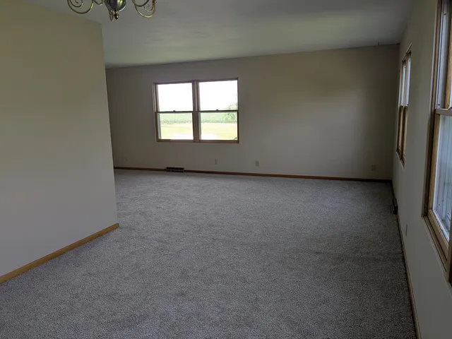 $399,000 | 31457 Straw School Road, Shannon, IL 61078