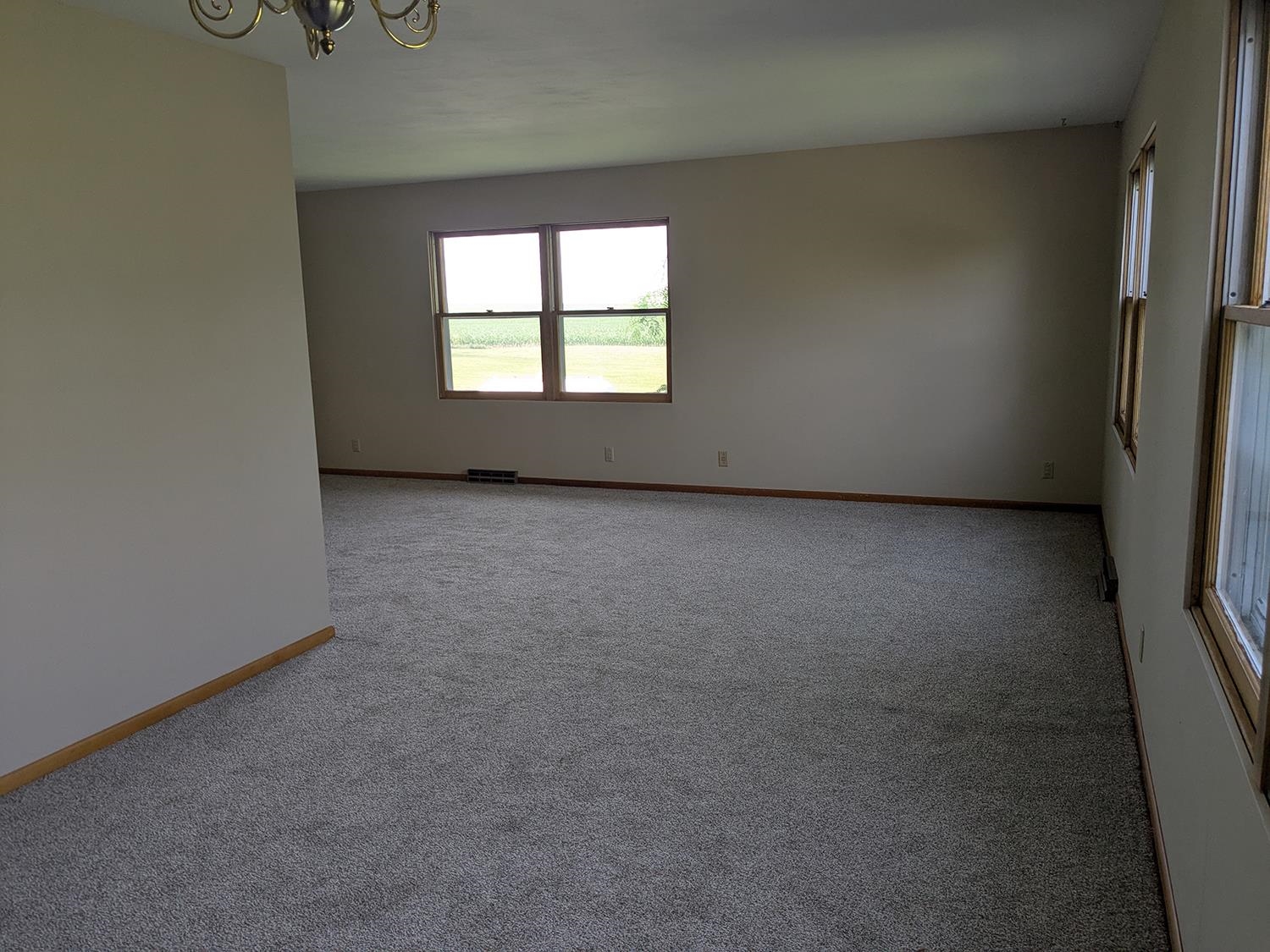 31457 Straw School Road Shannon, IL 61078 - Photo 23 of 41