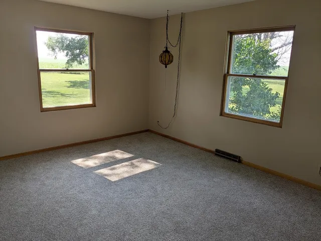 $399,000 | 31457 Straw School Road, Shannon, IL 61078