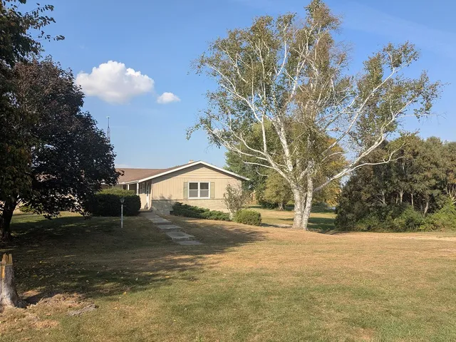 $399,000 | 31457 Straw School Road, Shannon, IL 61078