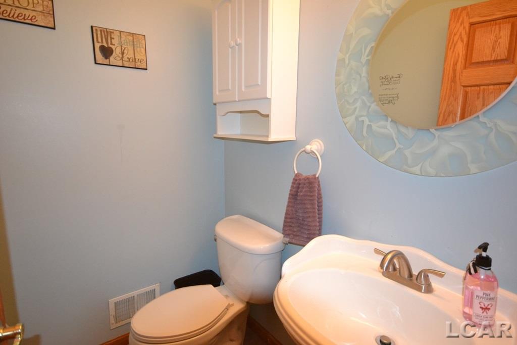 3220 Obrien Road Stockbridge, MI 49285 - Photo 20 of 52 31391004-19.JPG