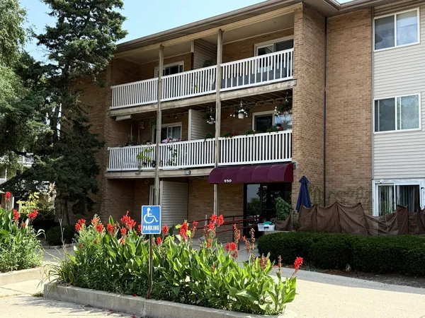 $2,600 | 930 Beau Drive, Unit 312, Des Plaines, IL 60016