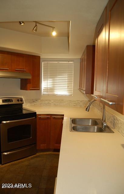 985 North Granite Reef Road, Unit 132 Scottsdale, AZ 85257 - Photo 2 of 18 kitchen1