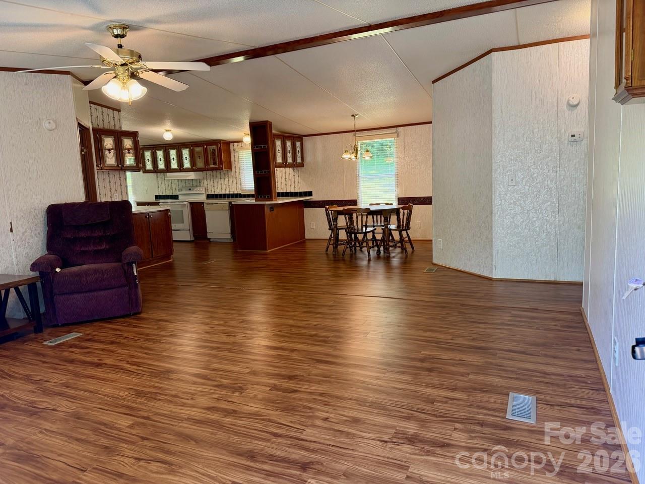 5493 Harris Farm Road Hickory, NC 28602 - Photo 12 of 38