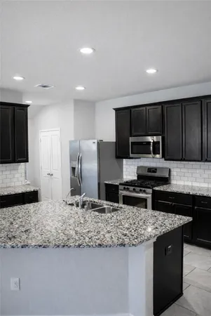 $306,900 | 2923 Vales Point, Fresno, TX 77545