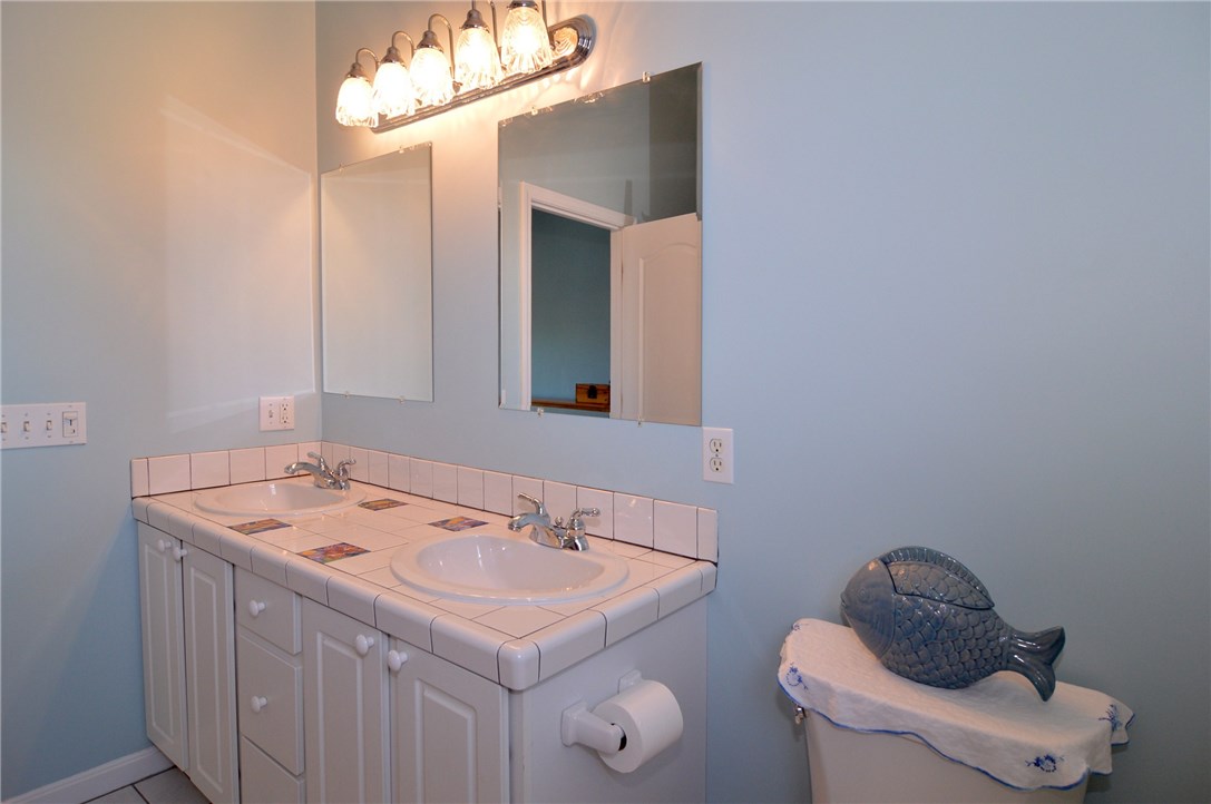 50 Melbourn Road Warwick, RI 02886 - Photo 23 of 25