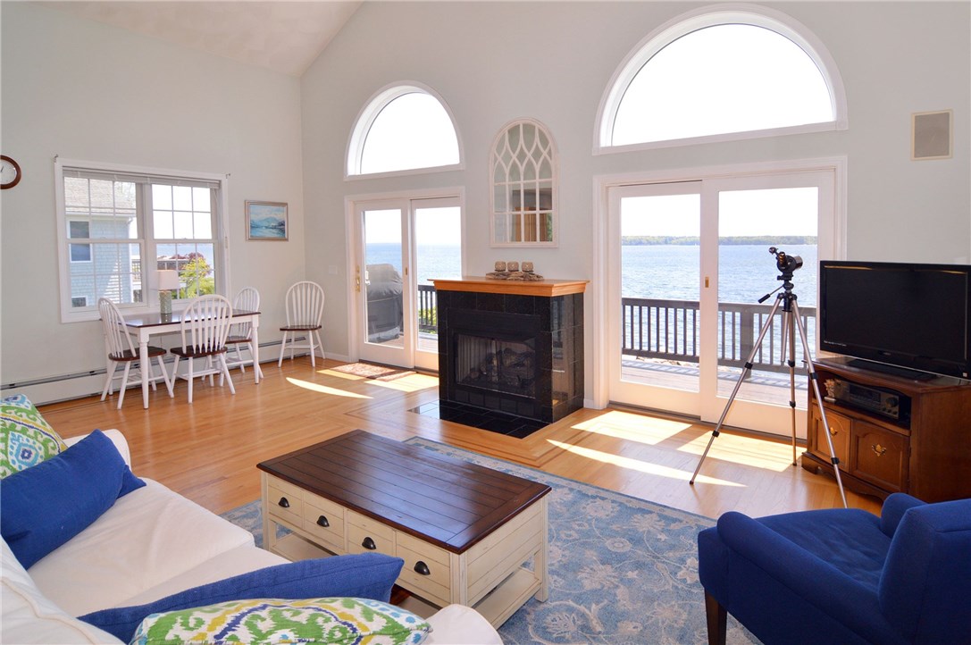 50 Melbourn Road Warwick, RI 02886 - Photo 7 of 25