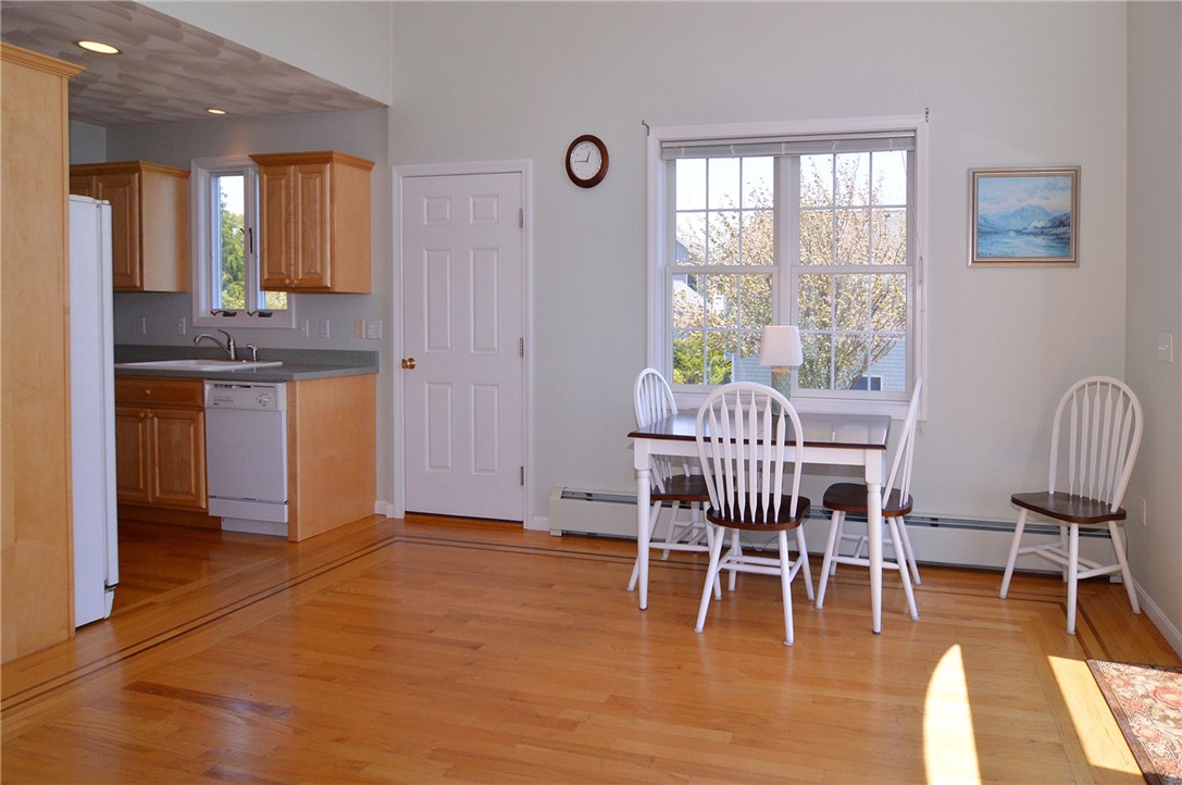 50 Melbourn Road Warwick, RI 02886 - Photo 10 of 25