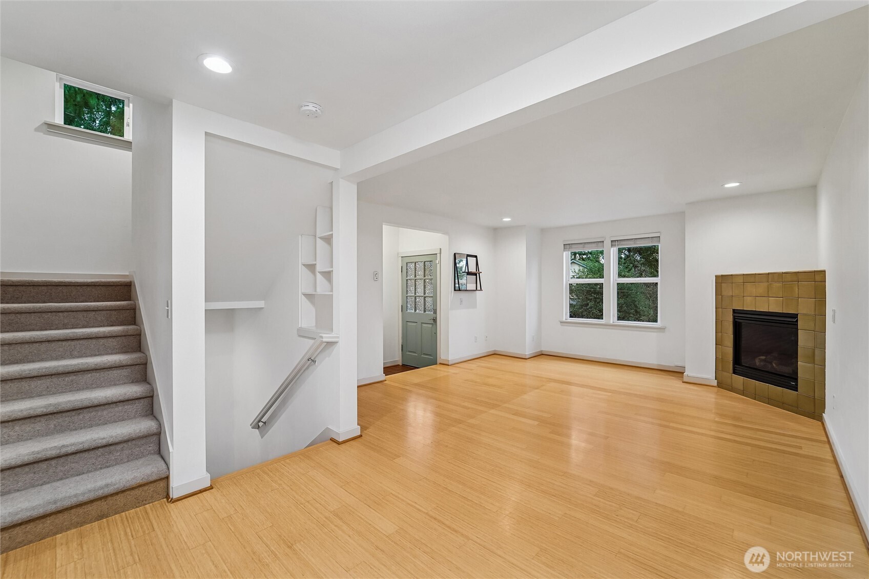 308 North 133rd Street Seattle, WA 98133 - Photo 15 of 34