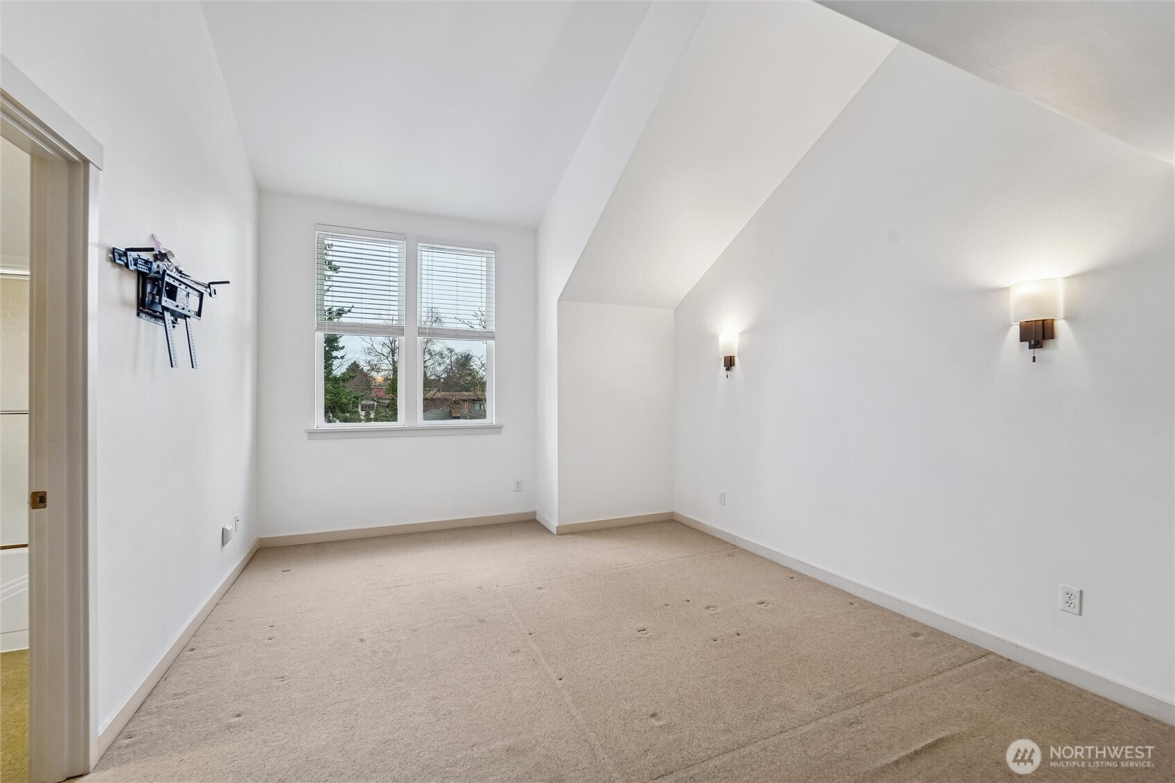 308 North 133rd Street Seattle, WA 98133 - Photo 19 of 34