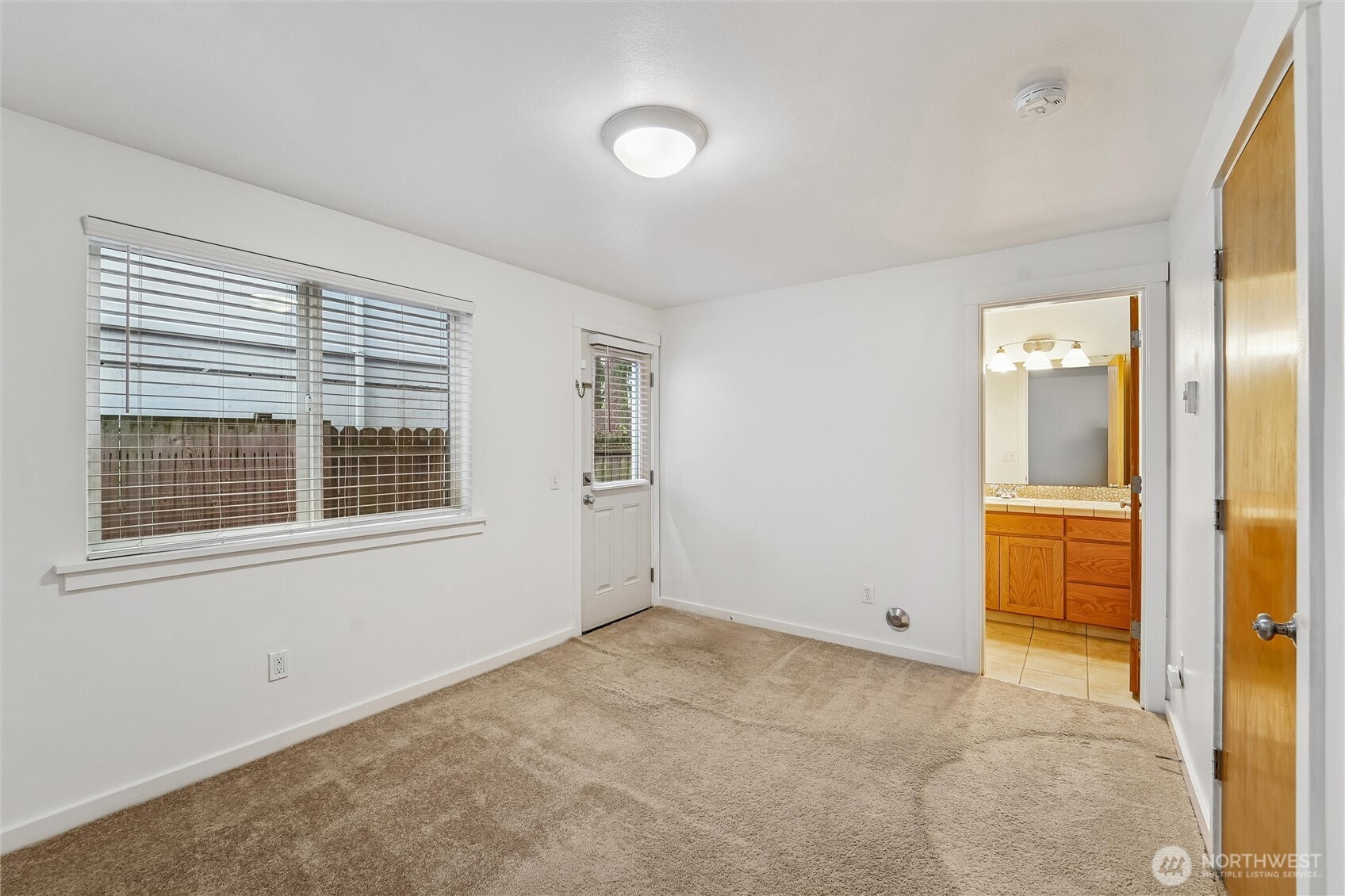 308 North 133rd Street Seattle, WA 98133 - Photo 28 of 34