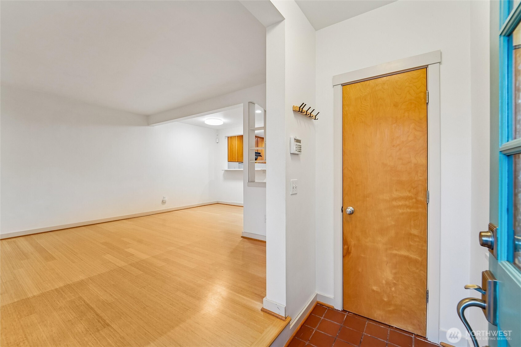 308 North 133rd Street Seattle, WA 98133 - Photo 4 of 34