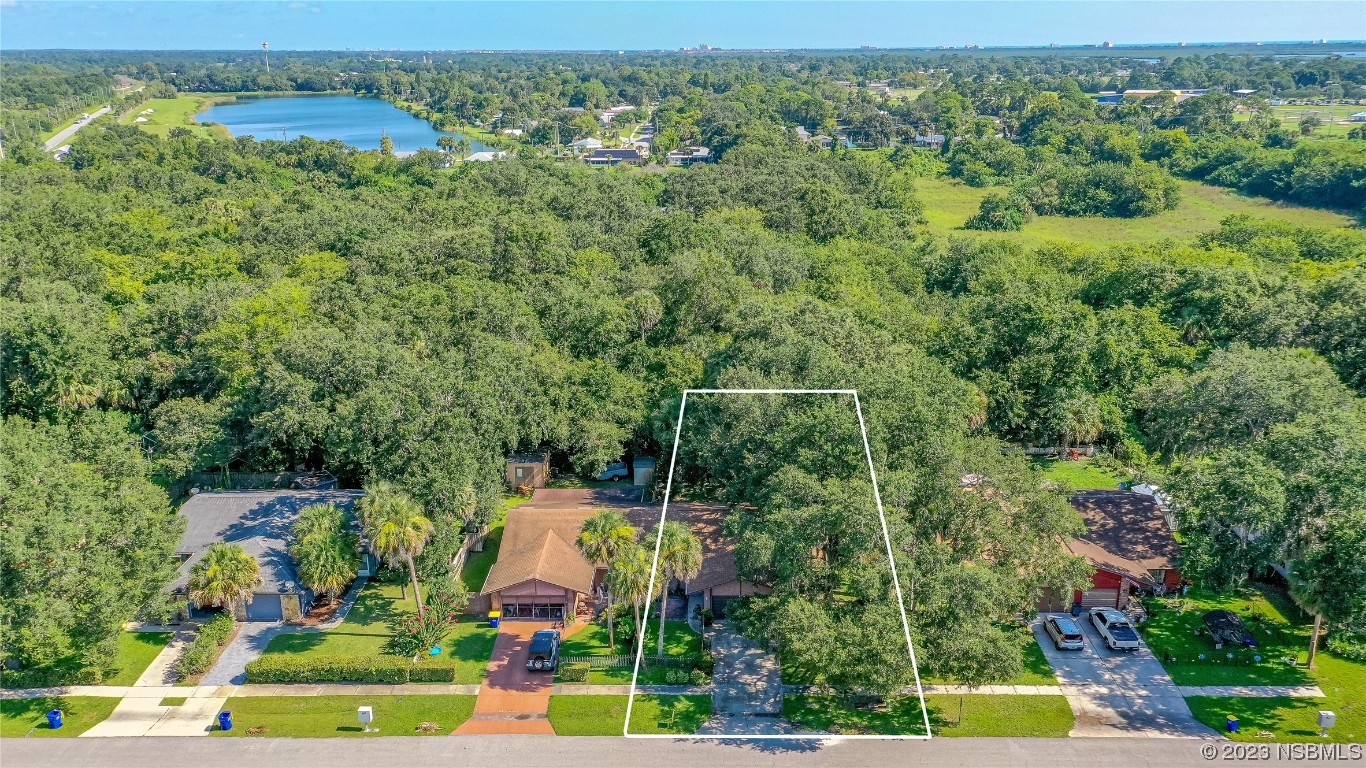 1109 Regent Street Edgewater, FL 32132 - Photo 25 of 27 a view of outdoor space and garden