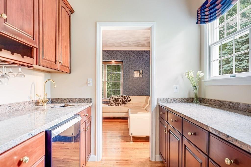 65 Andrews Road Wakefield, MA 01880 - Photo 15 of 41 Gallery Image 15