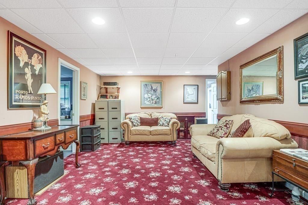 65 Andrews Road Wakefield, MA 01880 - Photo 32 of 41 Gallery Image 32
