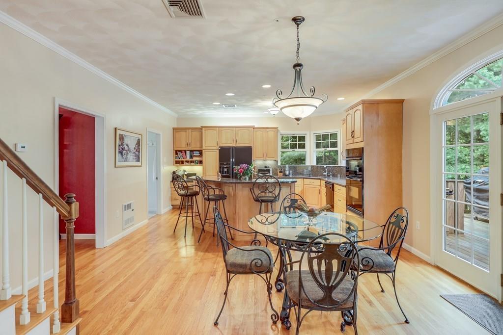 65 Andrews Road Wakefield, MA 01880 - Photo 10 of 41 Gallery Image 10