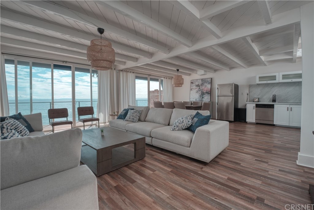 20650 Pacific Coast Highway Malibu, CA 90265 - Photo 16 of 23