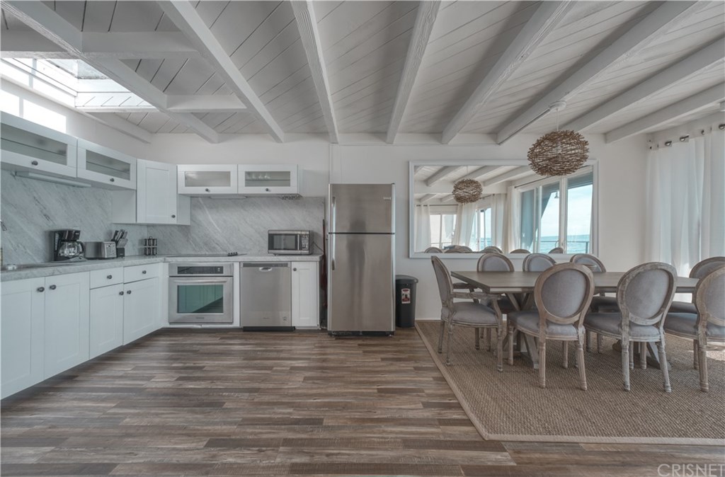 20650 Pacific Coast Highway Malibu, CA 90265 - Photo 19 of 23