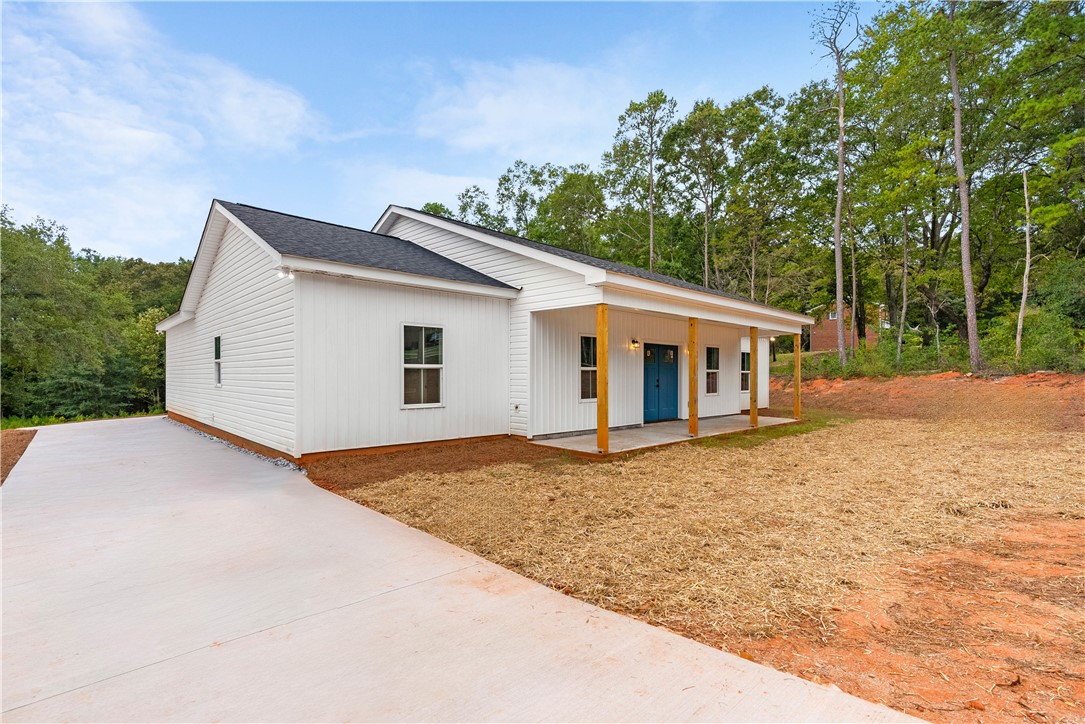 413 Wyatt Road Piedmont, SC 29673 - Photo 2 of 38 Left Angle Front View