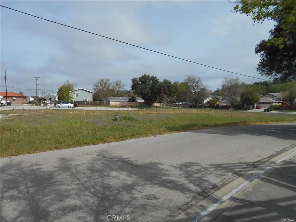 0 Cascada Road Atascadero, CA 93422 - Photo 6 of 11 a view of a golf course with a lake