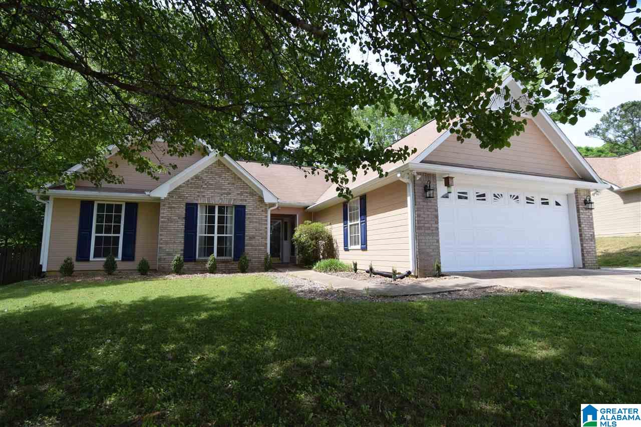 208 Greenfield Lane Alabaster, AL 35007 - Photo 1 of 41
