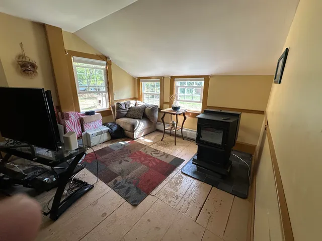 $350,000 | 446 Squantum Road, Jaffrey, NH 03452