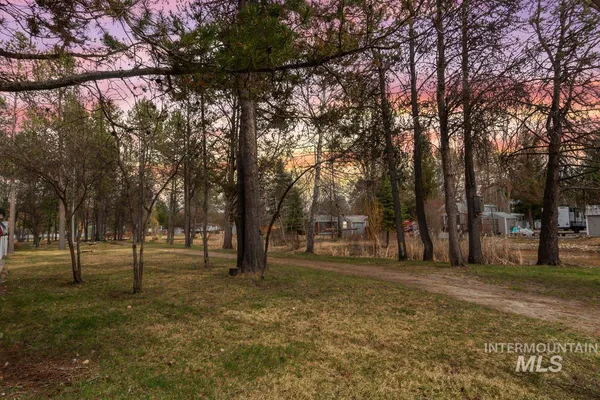 $180,000 | 25 E Street, Cascade, ID 83611