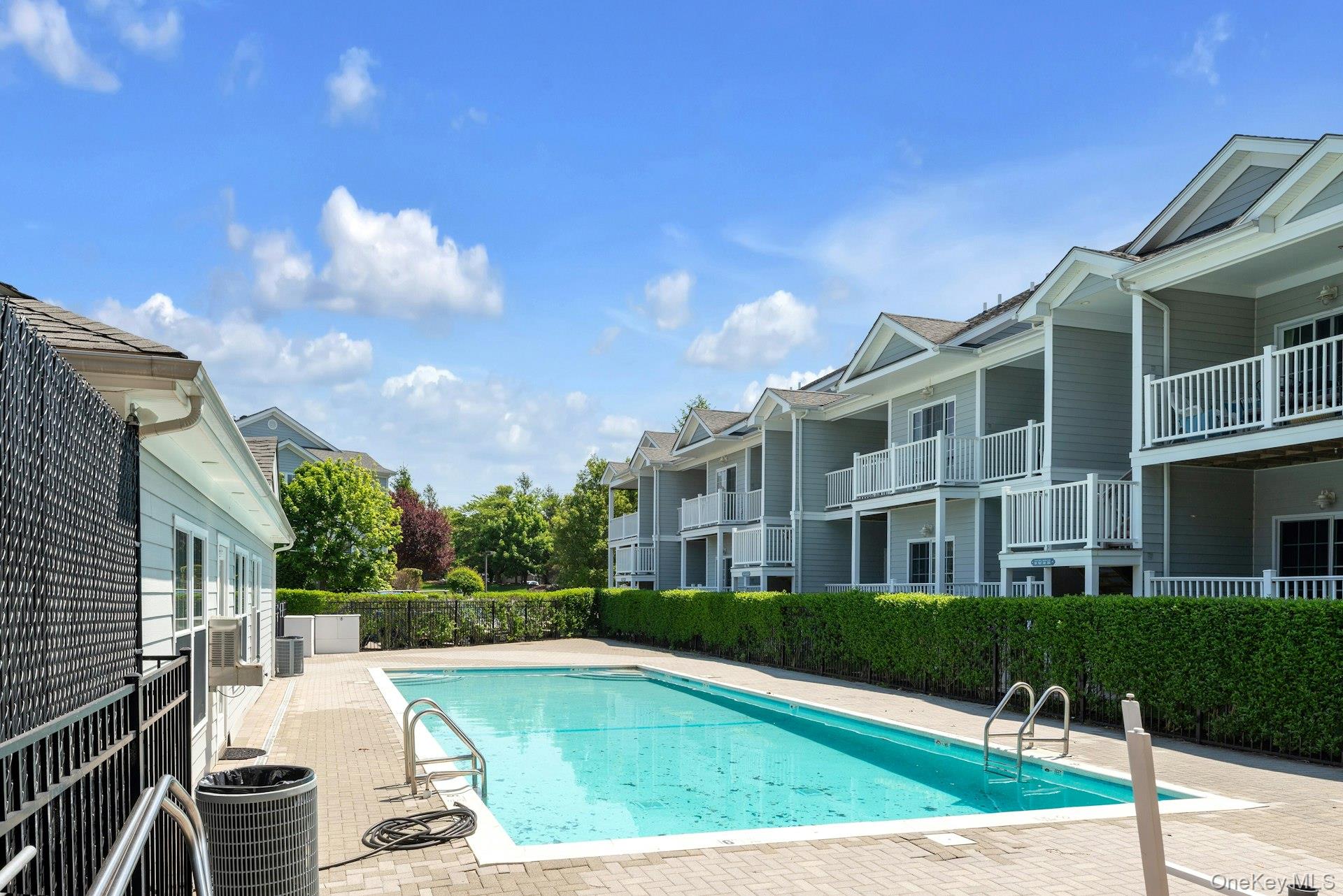 61475 Rte 48, Unit A105 Southold, NY 11971 - Photo 16 of 28