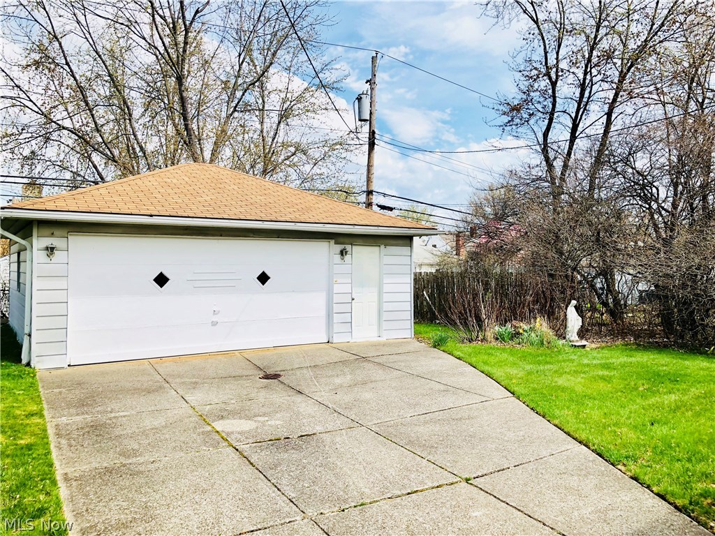 13525 Carpenter Road Garfield Heights, OH 44125 - Photo 16 of 19