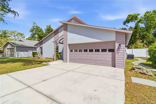 $2,950 | 3605 Shady Brook Lane, Sarasota, FL 34243