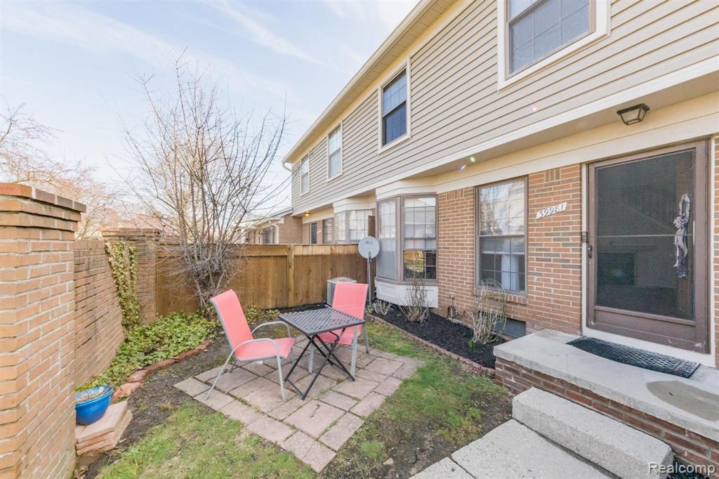 39981 Crosswinds Road Novi, MI 48375 - Photo 1 of 23
