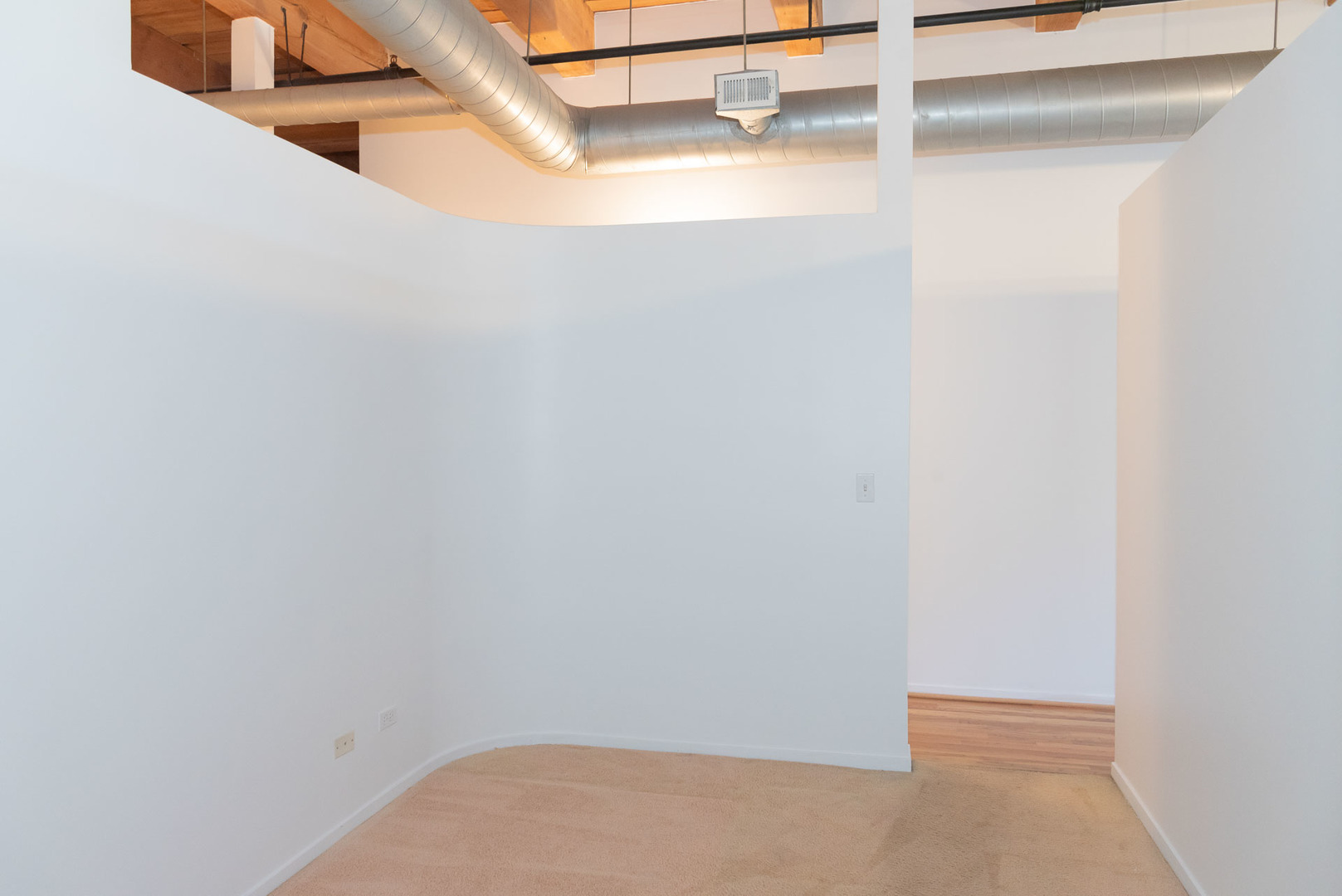 1250 West Van Buren Street, Unit 203 Chicago, IL 60607 - Photo 8 of 15 a view of small space