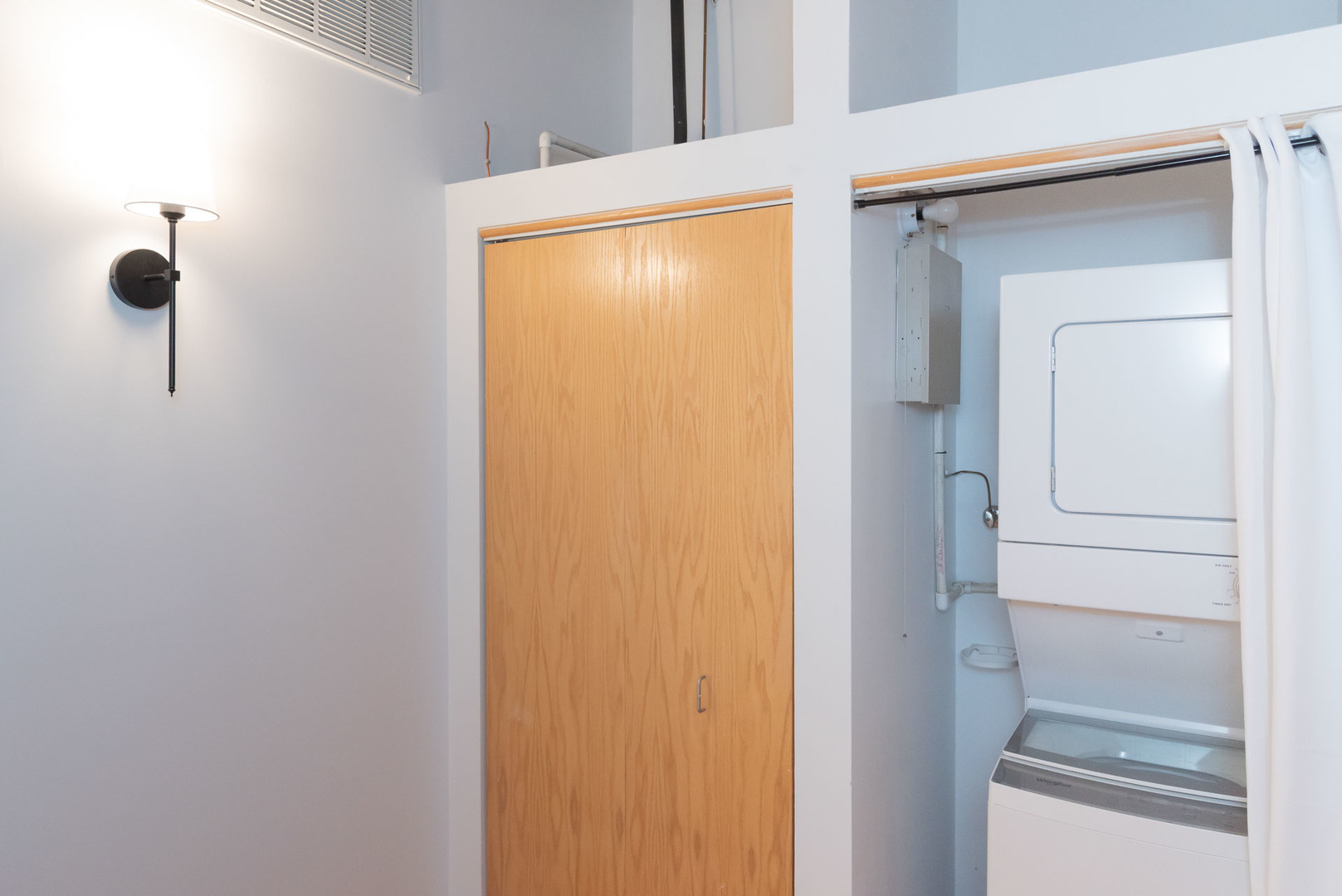 1250 West Van Buren Street, Unit 203 Chicago, IL 60607 - Photo 12 of 15 a bathroom with a shower