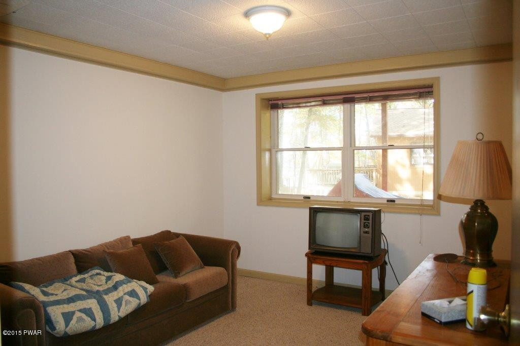 107 Spruce Road Tafton, PA 18464 - Photo 14 of 26 Gallery Image 14
