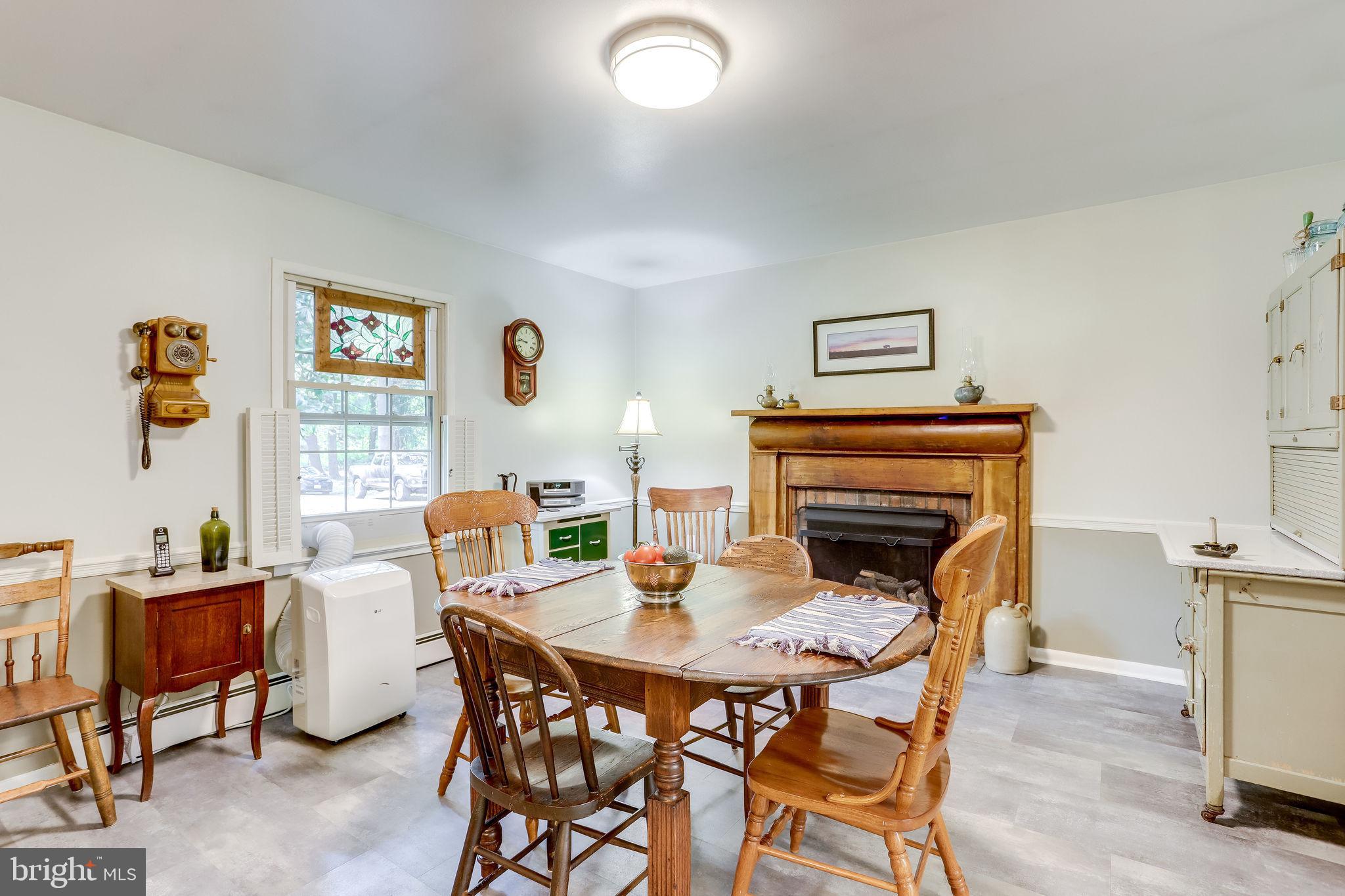 5538 Beverleys Mill Road Broad Run, VA 20137 - Photo 10 of 69 Eat In Kitchen Area
