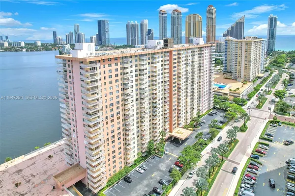 $2,700 | 251 174th Street, Unit 311, Sunny Isles Beach, FL 33160