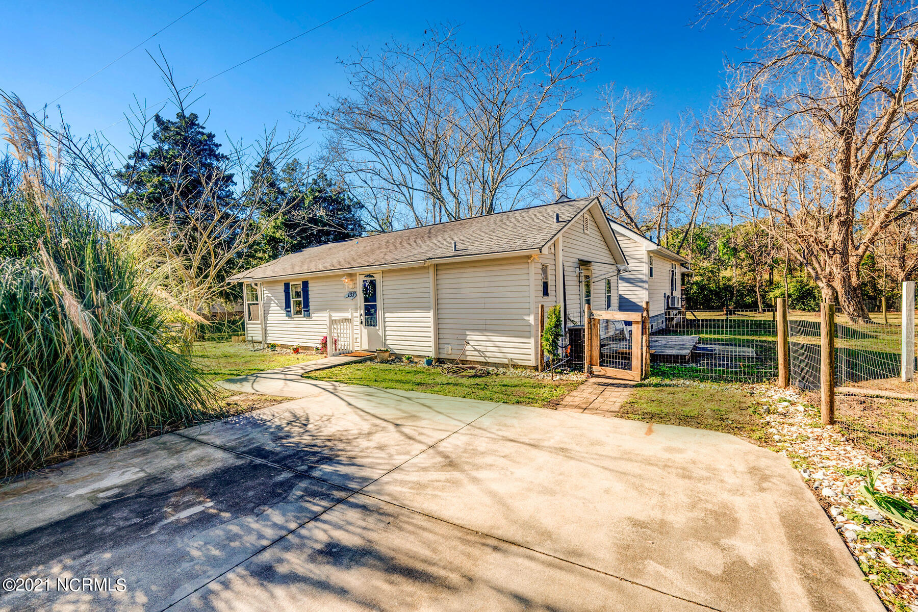 137 Old Mill Road-00013