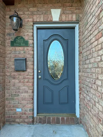 $6,000 | 7803 Shore Road, Port Washington, NY 11050