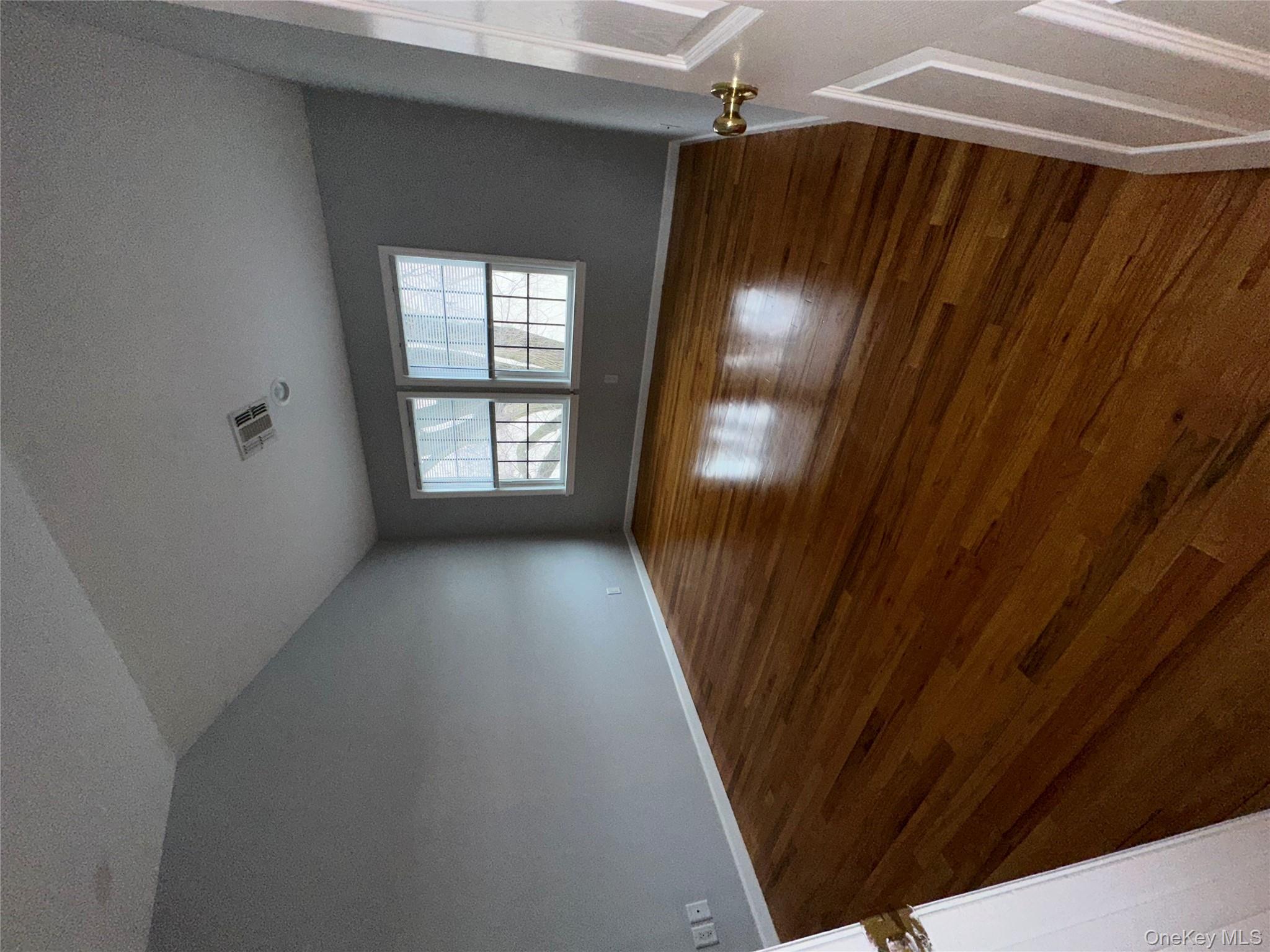 7803 Shore Road Port Washington, NY 11050 - Photo 6 of 7