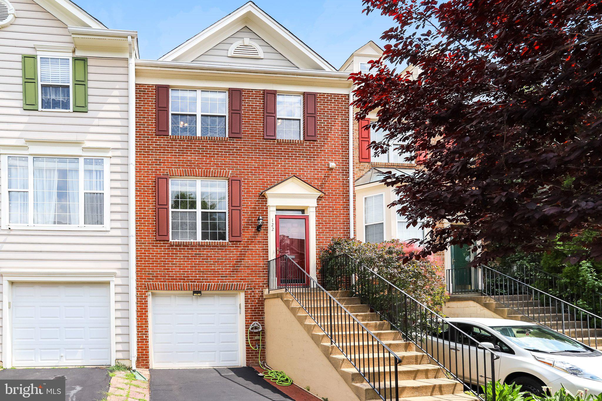 122 Goldsworth Terrace Southwest Leesburg, VA 20175 - Photo 1 of 31 The Best of Greenway Farms