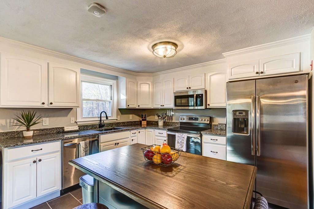 182 Spring Street Hopkinton, MA 01748 - Photo 8 of 36 Gallery Image 8