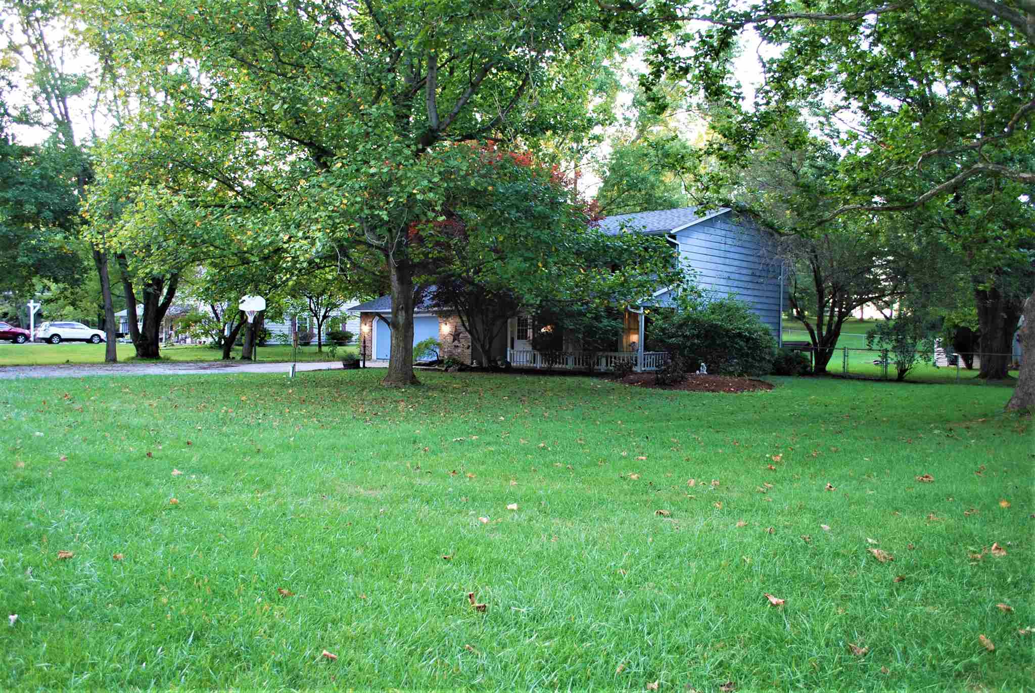 4625 Maples Road Fort Wayne, IN 46816 - Photo 4 of 36