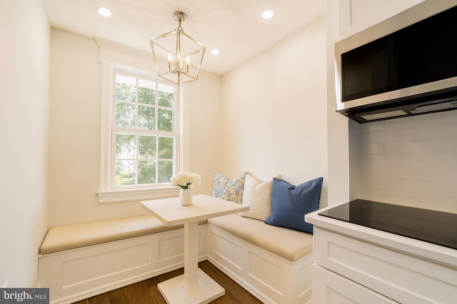 3214 5th Street Southeast Washington, DC 20032 - Photo 8 of 39 Kitchen eat in area
(virtual staging)