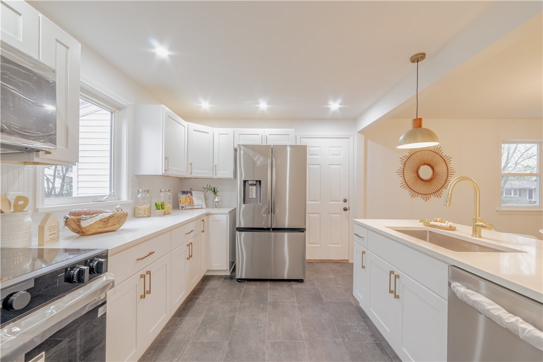 38 Campus Drive Rochester, NY 14623 - Photo 9 of 26