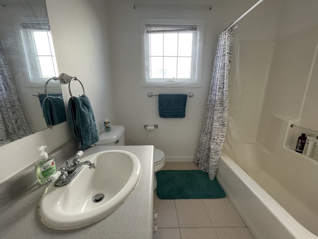 7 Frongillo Farm Road Worcester, MA 01604 - Photo 8 of 14 Gallery Image 8