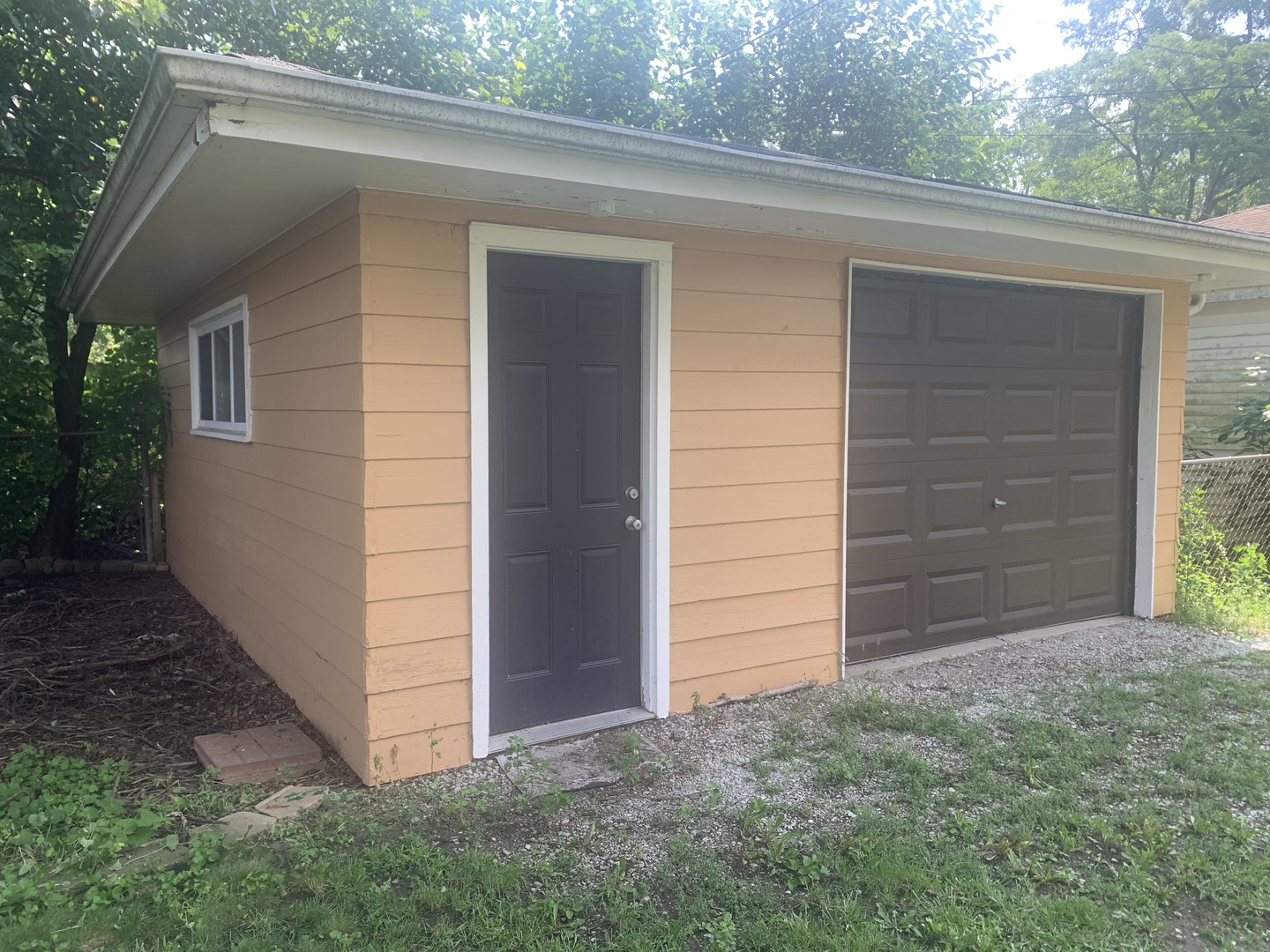 3637 Morgan Street Steger, IL 60475 - Photo 9 of 9 a backyard of a house